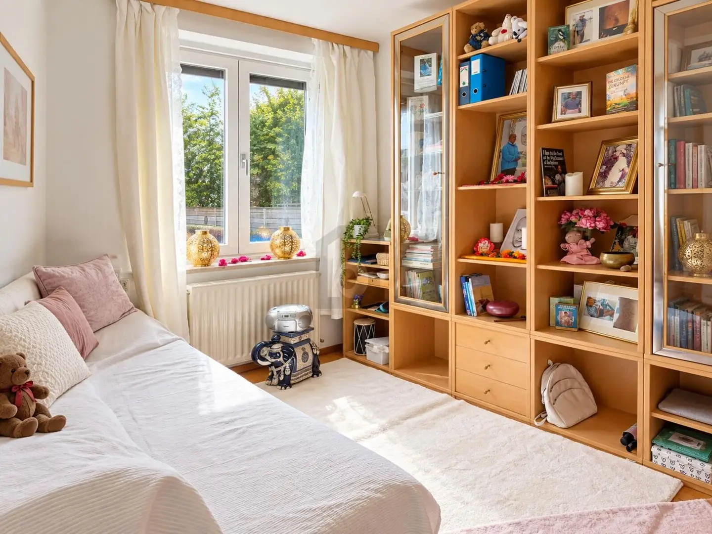 Behagliche Erdgeschosswohnung mit Kachelofen und Südbalkon