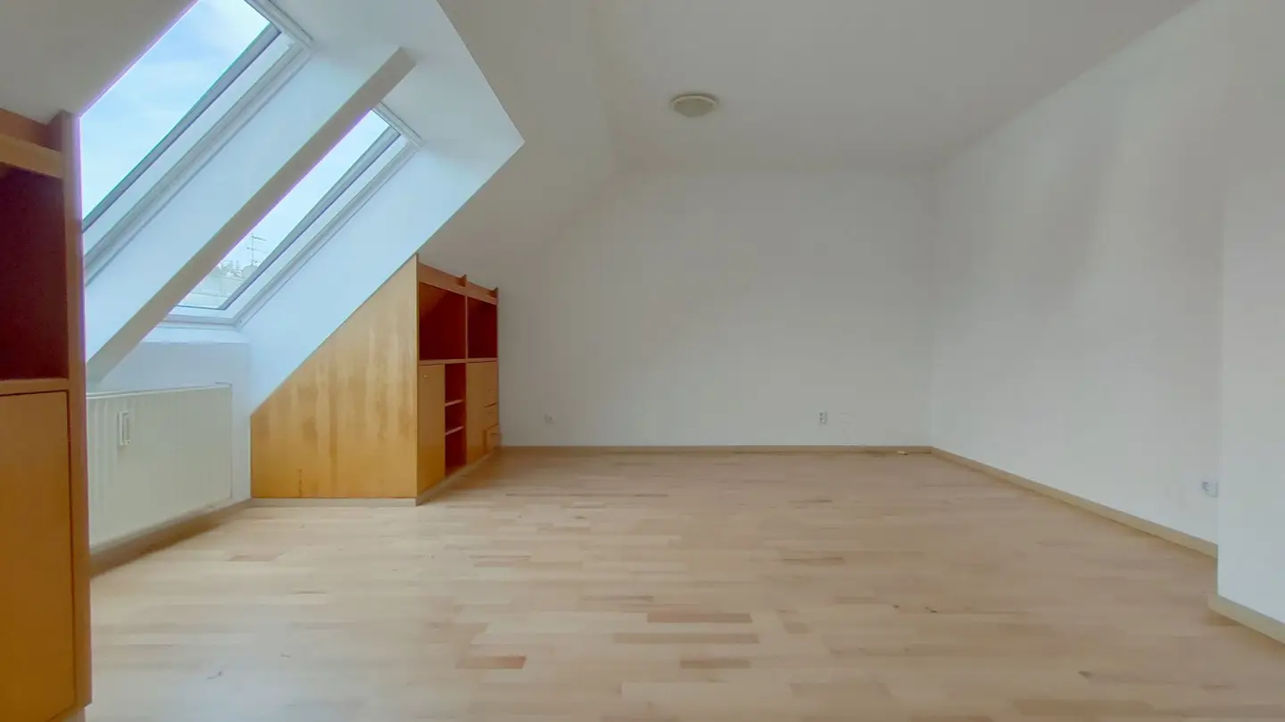 Modern attic studio apartment in quiet location near U4-Unter St. Veit