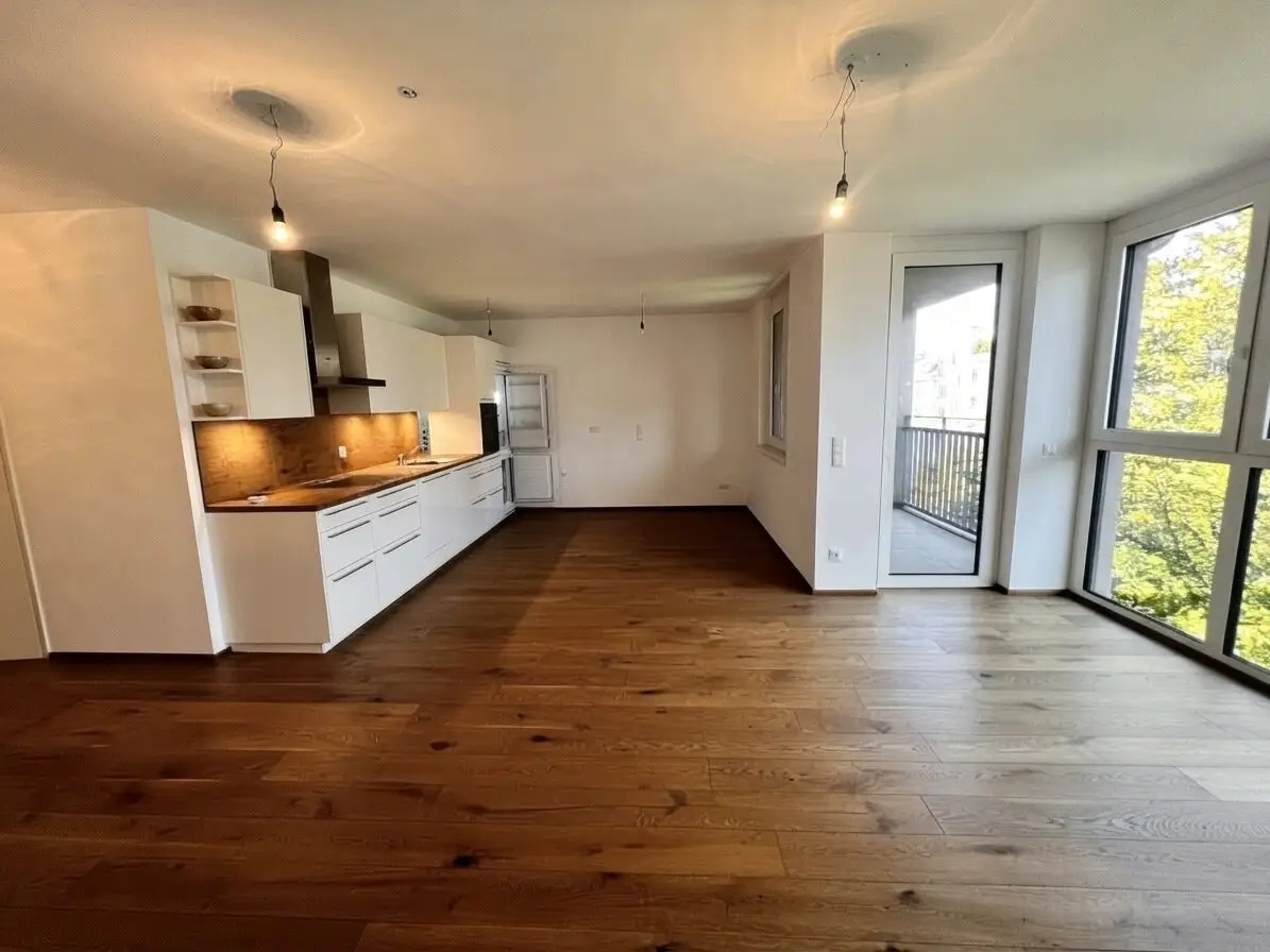 High-quality new build 3 room apartment with loggia perfect for family or flatshare