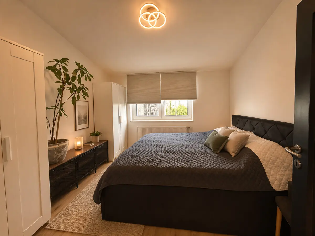 Heller Wintergarten und privater Garten Familienwohnung
