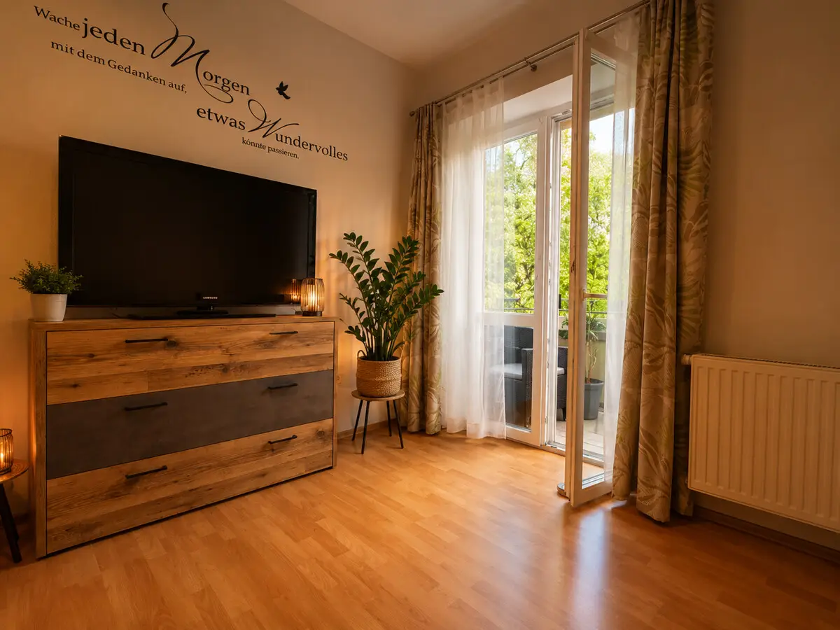 Ground floor apartment modernized with balcony and open kitchen