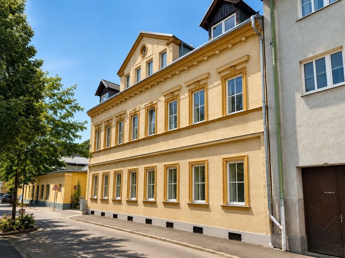 Erdgeschosswohnung im Gründerzeithaus zentral gelegen