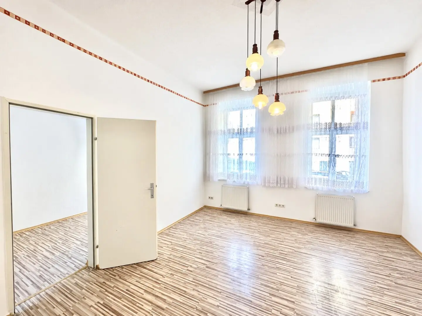 Central city apartment | 3 rooms | separate kitchen
