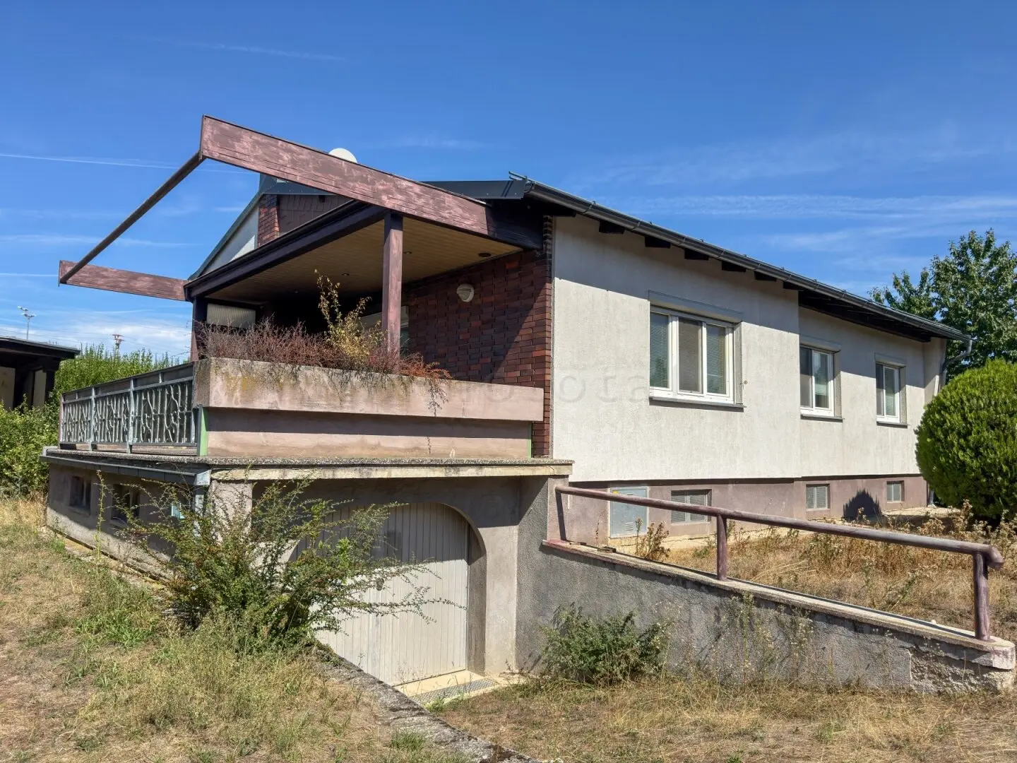Eggendorf: Einfamilienhaus mit Garten und Terrasse
