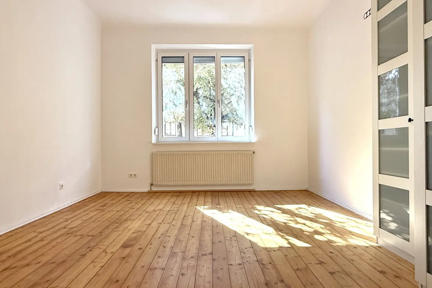 Near Venediger Au: Spacious 72 m² apartment with option for a 2nd bedroom