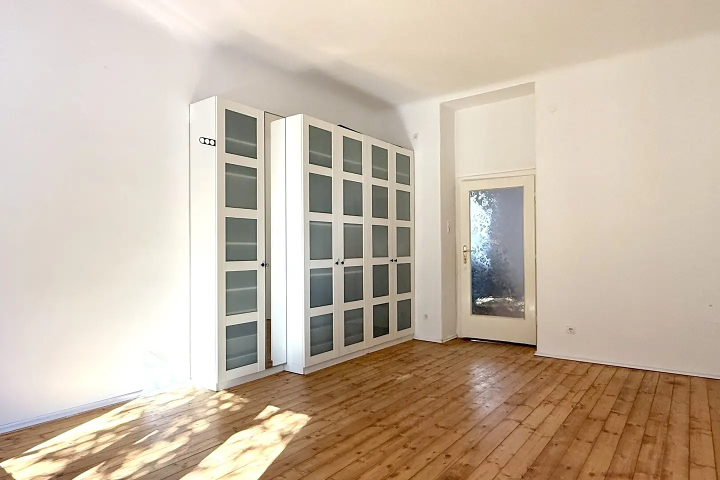 Near Venediger Au: Spacious 72 m² apartment with option for a 2nd bedroom