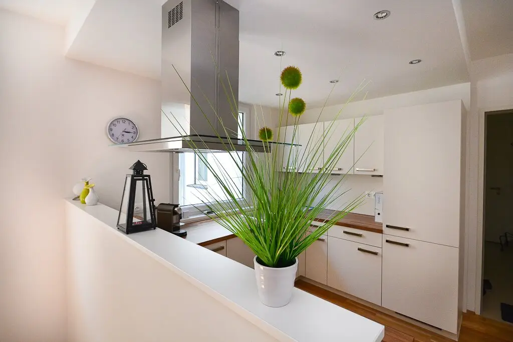 2-room Apartment with Balcony in Quiet Courtyard Location / absolute proximity to U3