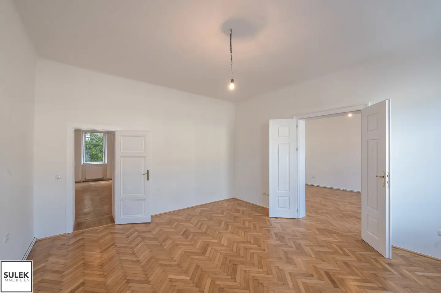 WG geeignet! Großzügige 2,5-Zimmer Wohnung (105m²) unbefristet; Untere Viaduktgasse ~ ab 01.12 beziehbar!