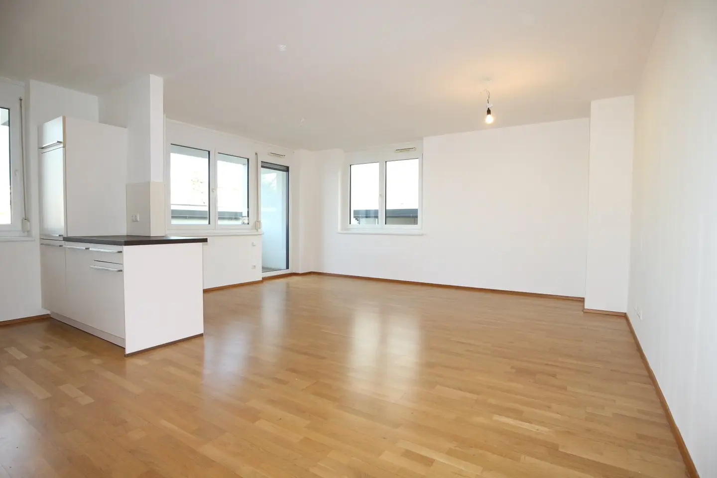 TRÈS CHIC am SEE - 2 Zimmer WHG mit Balkon und Garage