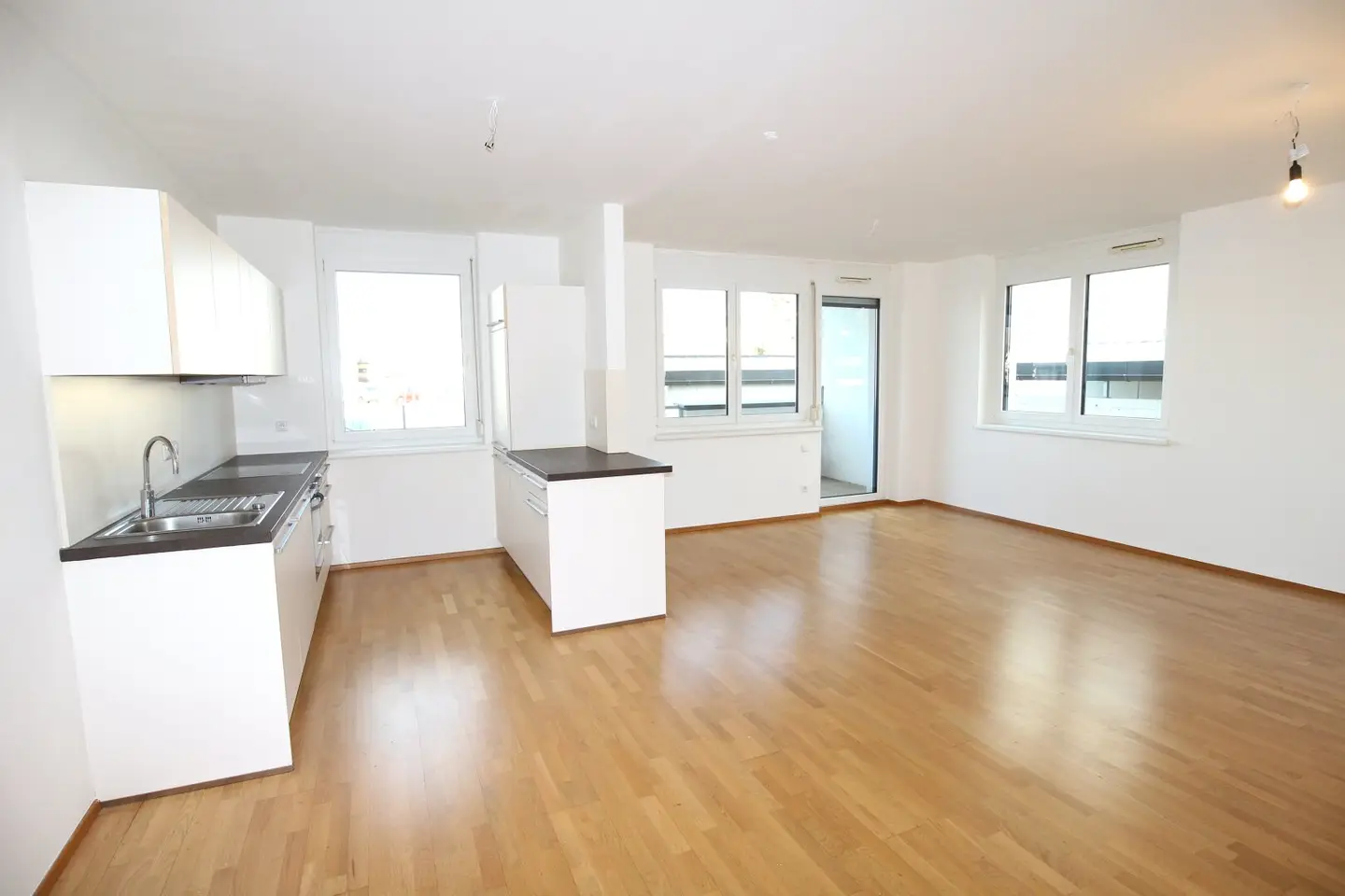TRÈS CHIC am SEE - 2 Zimmer WHG mit Balkon und Garage