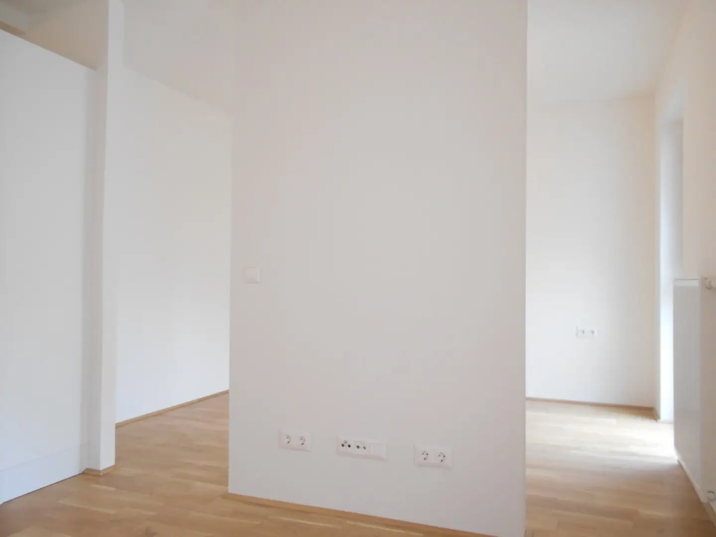 Q5 am PARK nette 2ZI mit Balkon, ruhige Innenhoflage