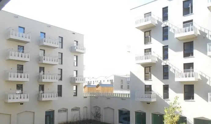 Q5 am PARK nette 2ZI mit Balkon, ruhige Innenhoflage