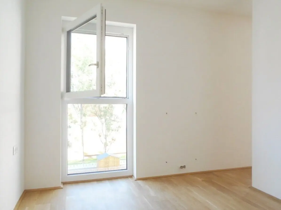 Q5 am PARK nette 2ZI mit Balkon, ruhige Innenhoflage