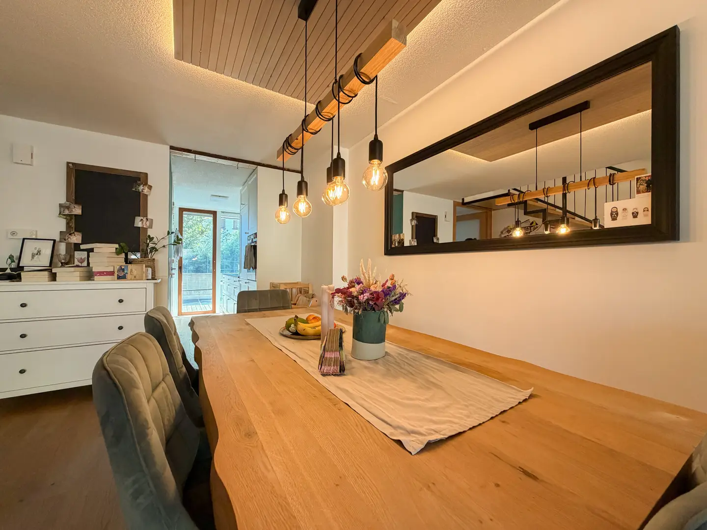 Ground floor apartment with garden and sunny terrace renovated