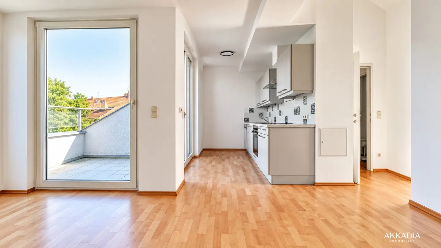 Bright top floor apartment with terrace in the heart of Alt-Hietzing