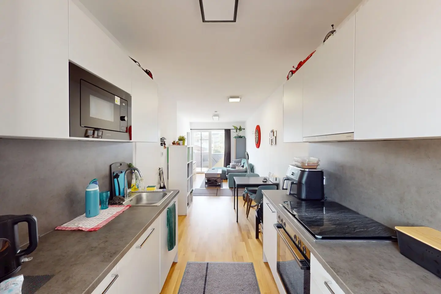 Urban. Hell. Mit Balkon. – Moderne 2-Zimmer-Wohnung in der Neubaugasse