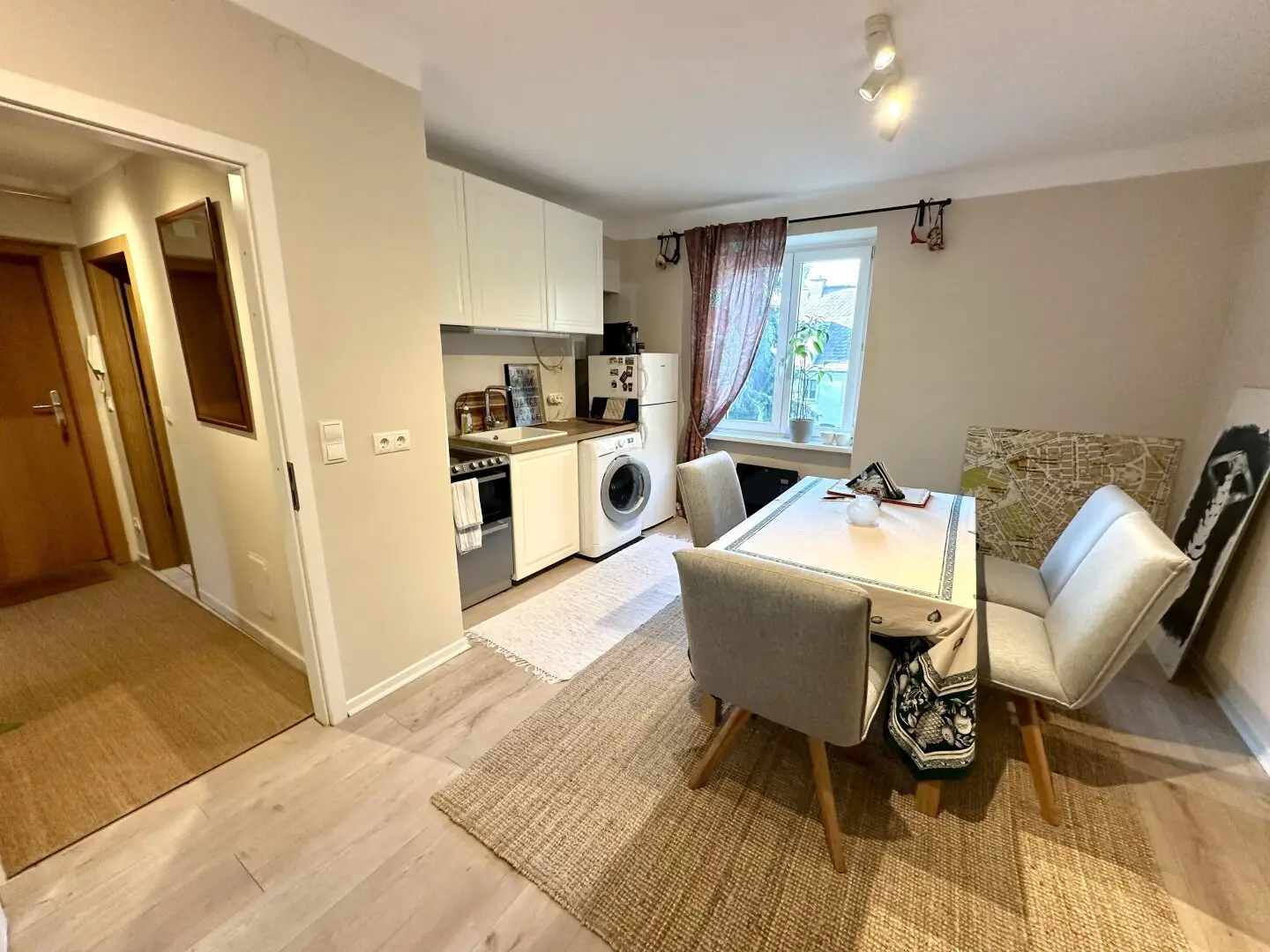 Beautiful 3-room apartment with separate kitchen in quiet green location