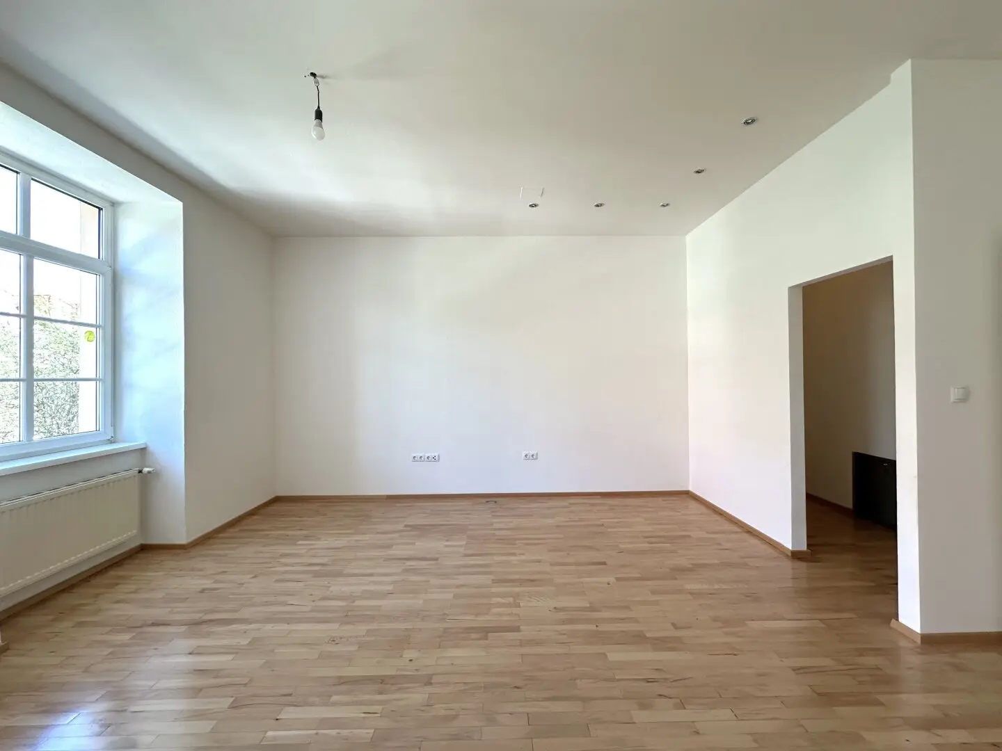Kompakt und komfortabel: Moderne Altbauwohnung direkt am Hauptplatz