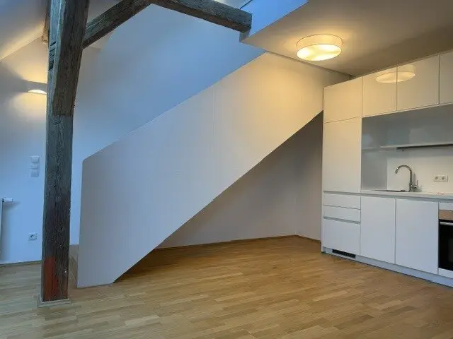 Dachbodenschönheit Maissonette mit Galerie mit Blich in den Stadtpark-Schlafzimmer, Schrankraum und Bad im 5 Obergeschoss, Wohnen/Essen/Kochen im $ Obergeschoss, Keller, Lift