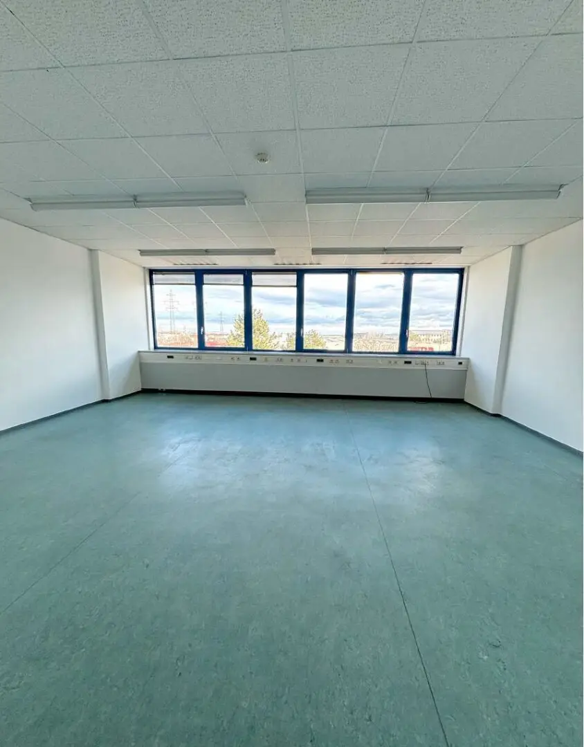 Wiener Neudorf! 63 m² office space - commission free!