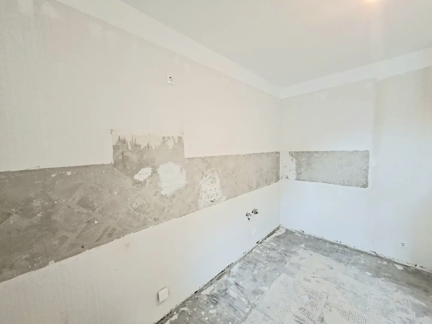 COMMISSION-FREE FROM THE OWNER! QUIET 3-ROOM WITH LOGGIA NEAR U1 OBERLAA!
