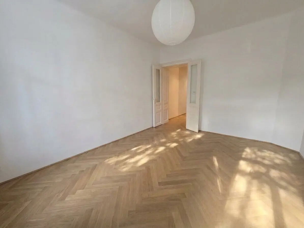 Top condition - lovely period apartment - near Türkenschanzpark