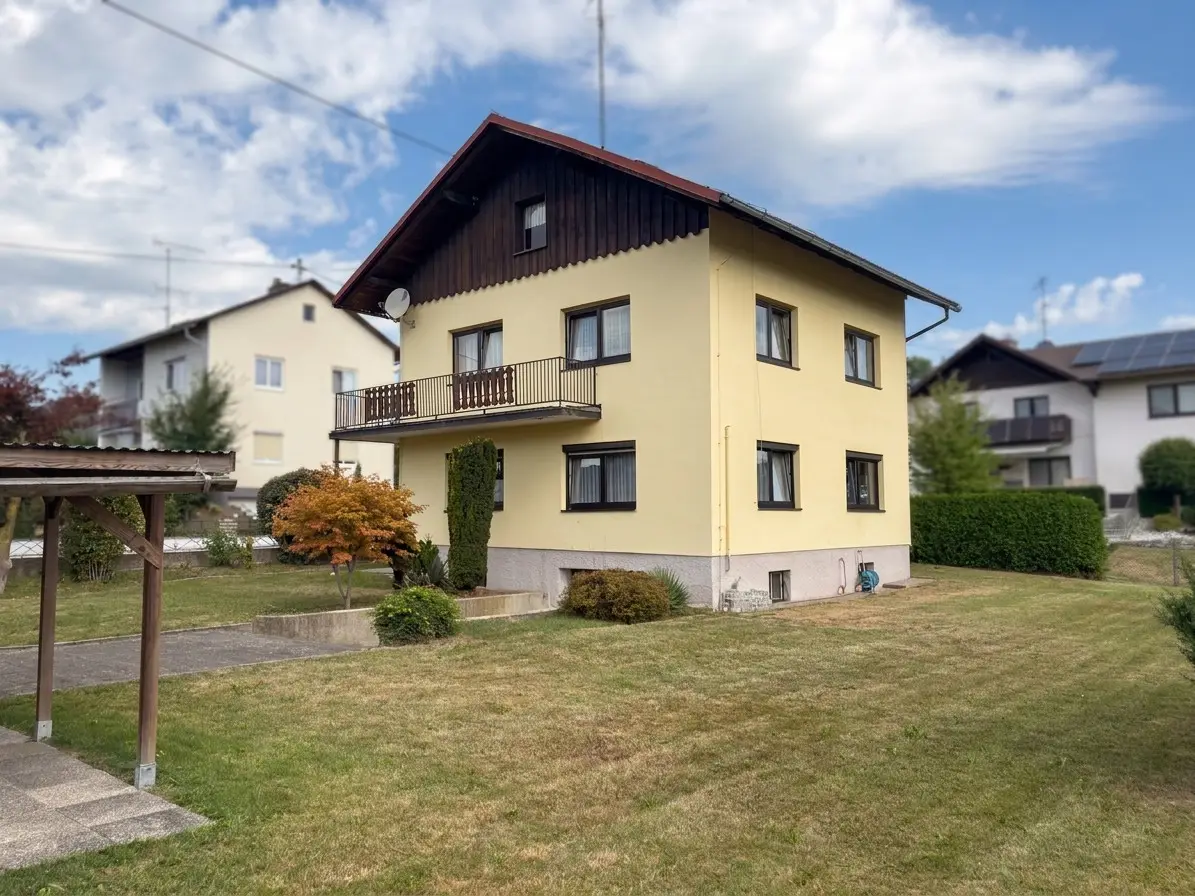 Quiet family apartment with garden and garage