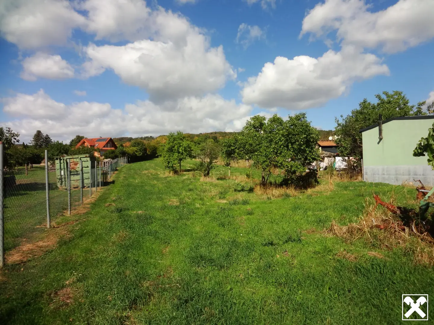 Family apartment in quiet location near lake with development potential