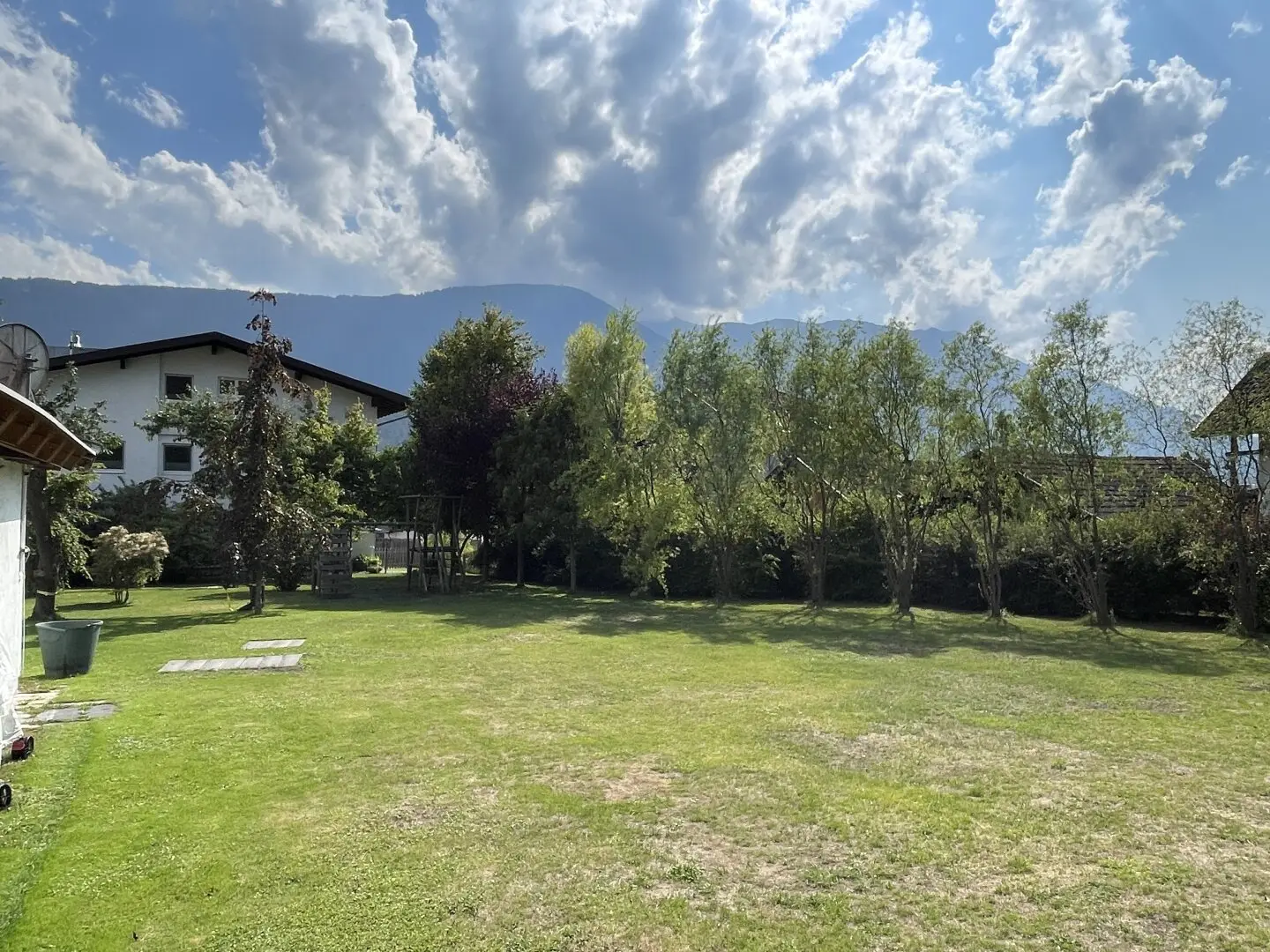 Grundstücke in Zirl in ortsnaher, sonniger Infrastrukturlage eine Viertelstunde westlich von Innsbruck