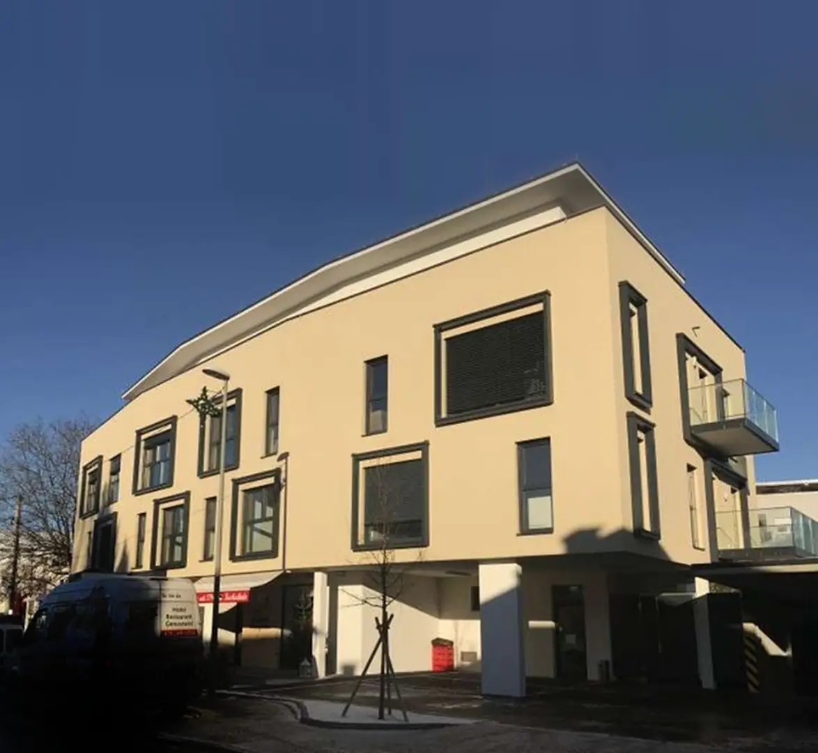 Bright accessible apartment at Andritzer main square with underground parking