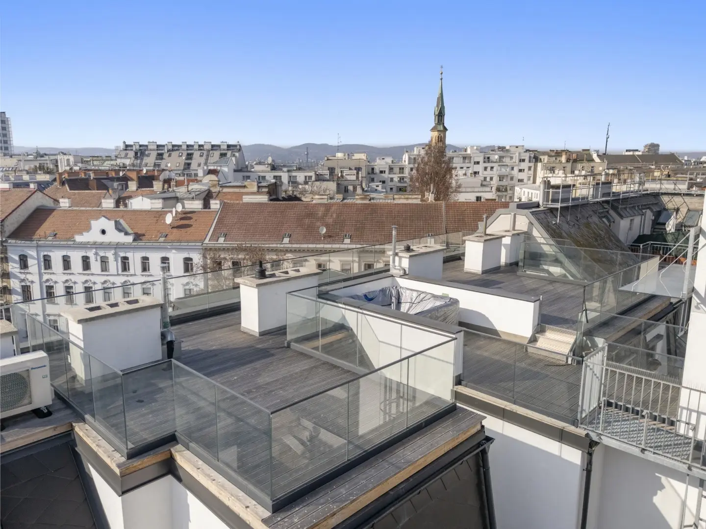 Newly completed light filled Dachgeschosswohnung with terrace