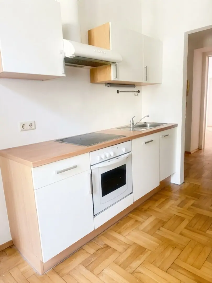 Beautiful 3-room period apartment near Augarten