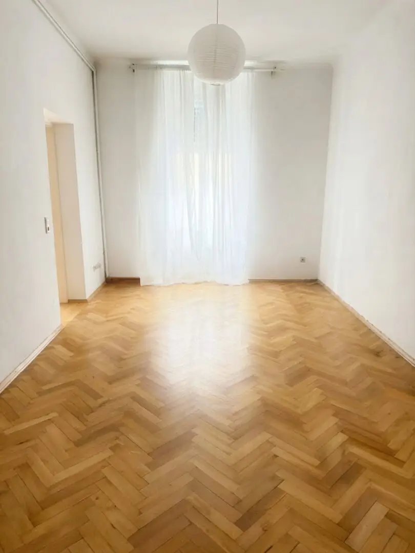 Beautiful 3-room period apartment near Augarten