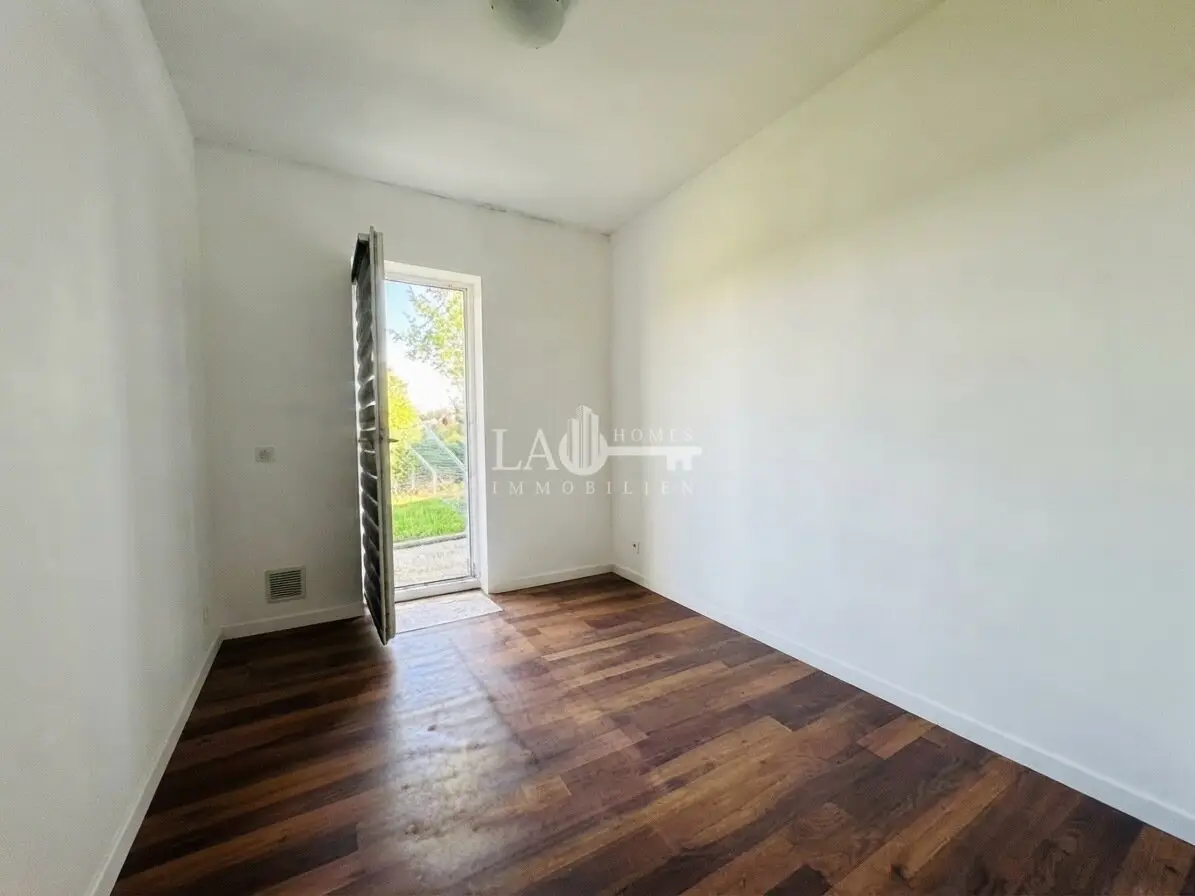 Charming 4-room garden apartment in Wels with parking