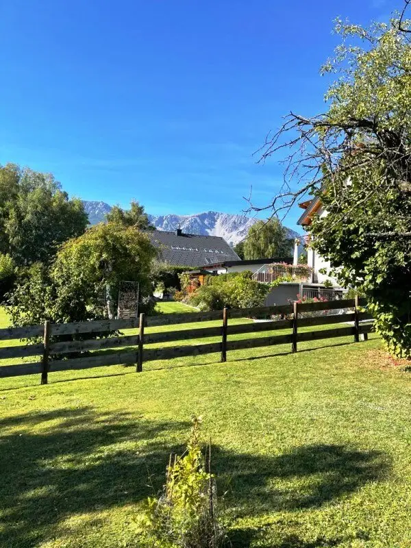 Ansprechendes Landhaus in Puchberg am Schneeberg mit großem, gepflegten Garten!