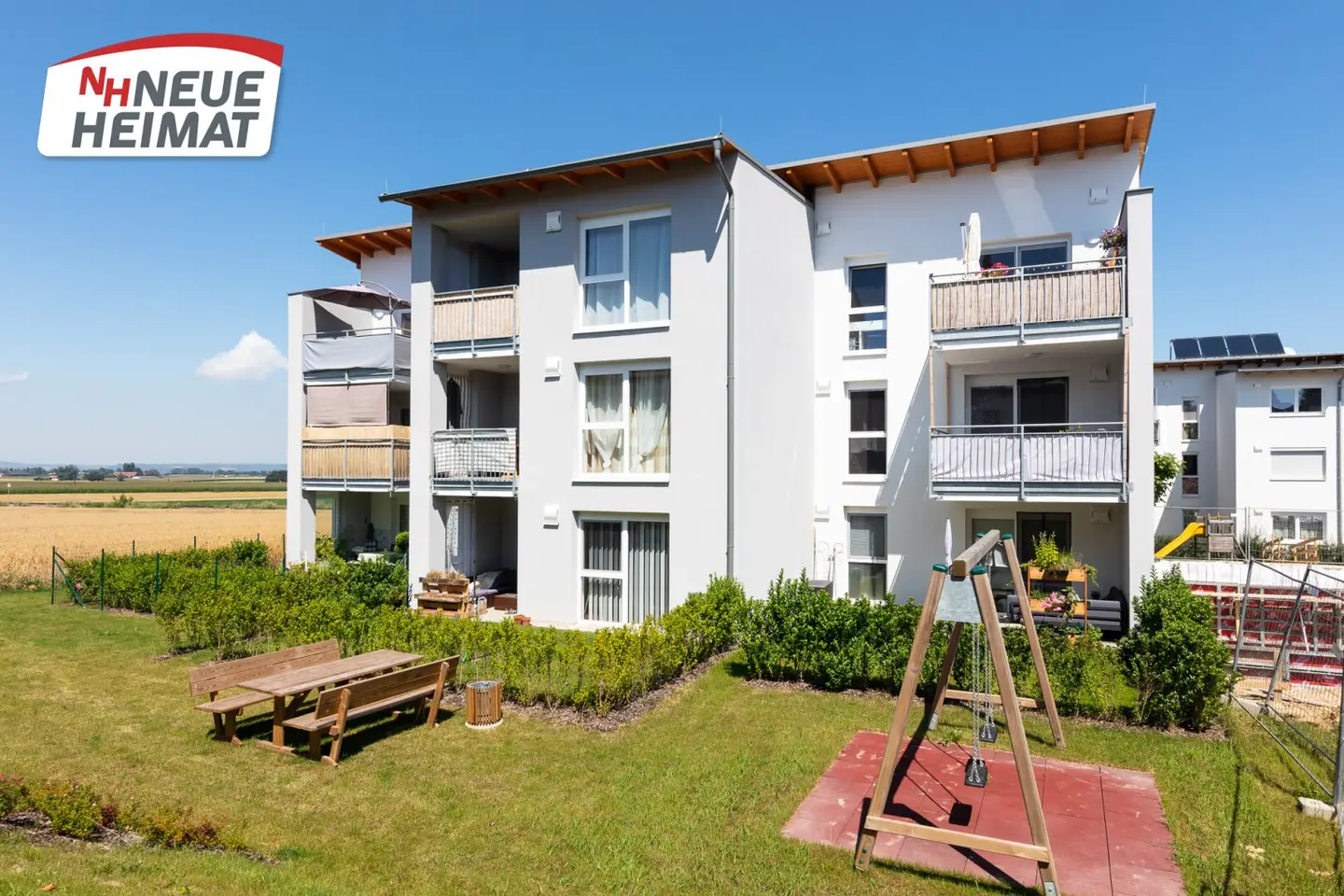 Like-new 4-room family apartment with terrace and parking in Geinberg