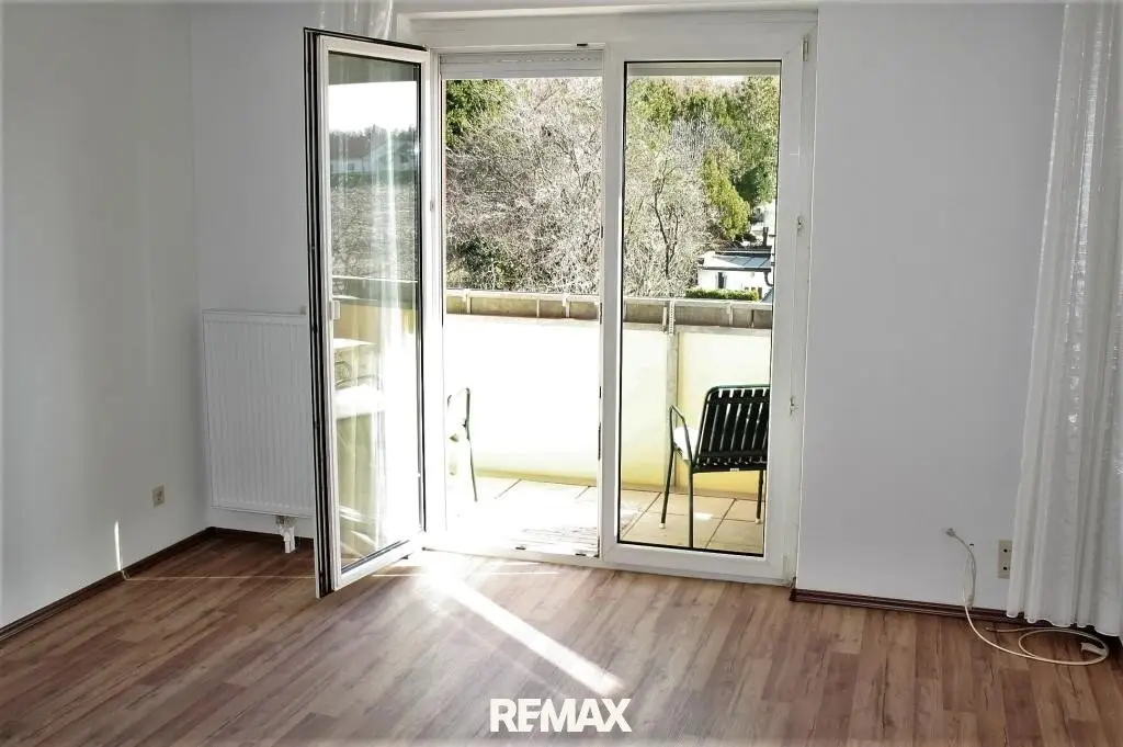 Sonnige 2-Zimmer-Wohnung mit Balkon in ruhiger Grünlage