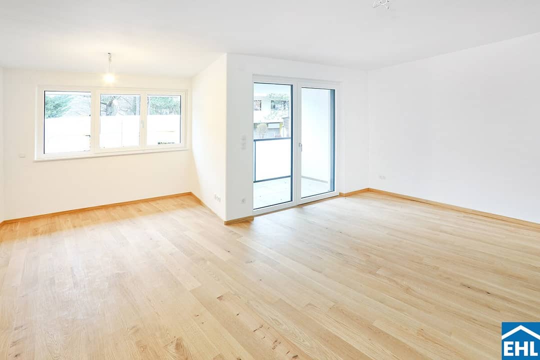 Apartment in a quiet green setting near Lainzer Tiergarten with private loggia commission free