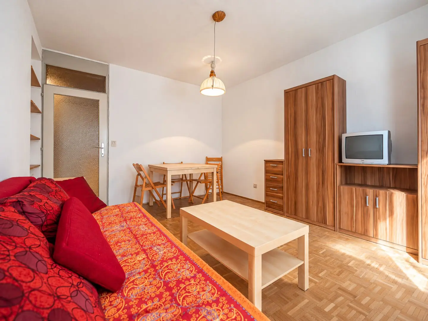 ANLEGER-WOHNUNG IN KITZBÜHEL -- 2 ZIMMER MÖBLIERT/BALKON/GARAGE -- FERIENWOHNUNG-WIDMUNG!
