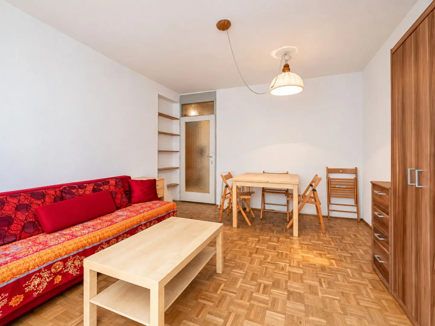 ANLEGER-WOHNUNG IN KITZBÜHEL -- 2 ZIMMER MÖBLIERT/BALKON/GARAGE -- FERIENWOHNUNG-WIDMUNG!