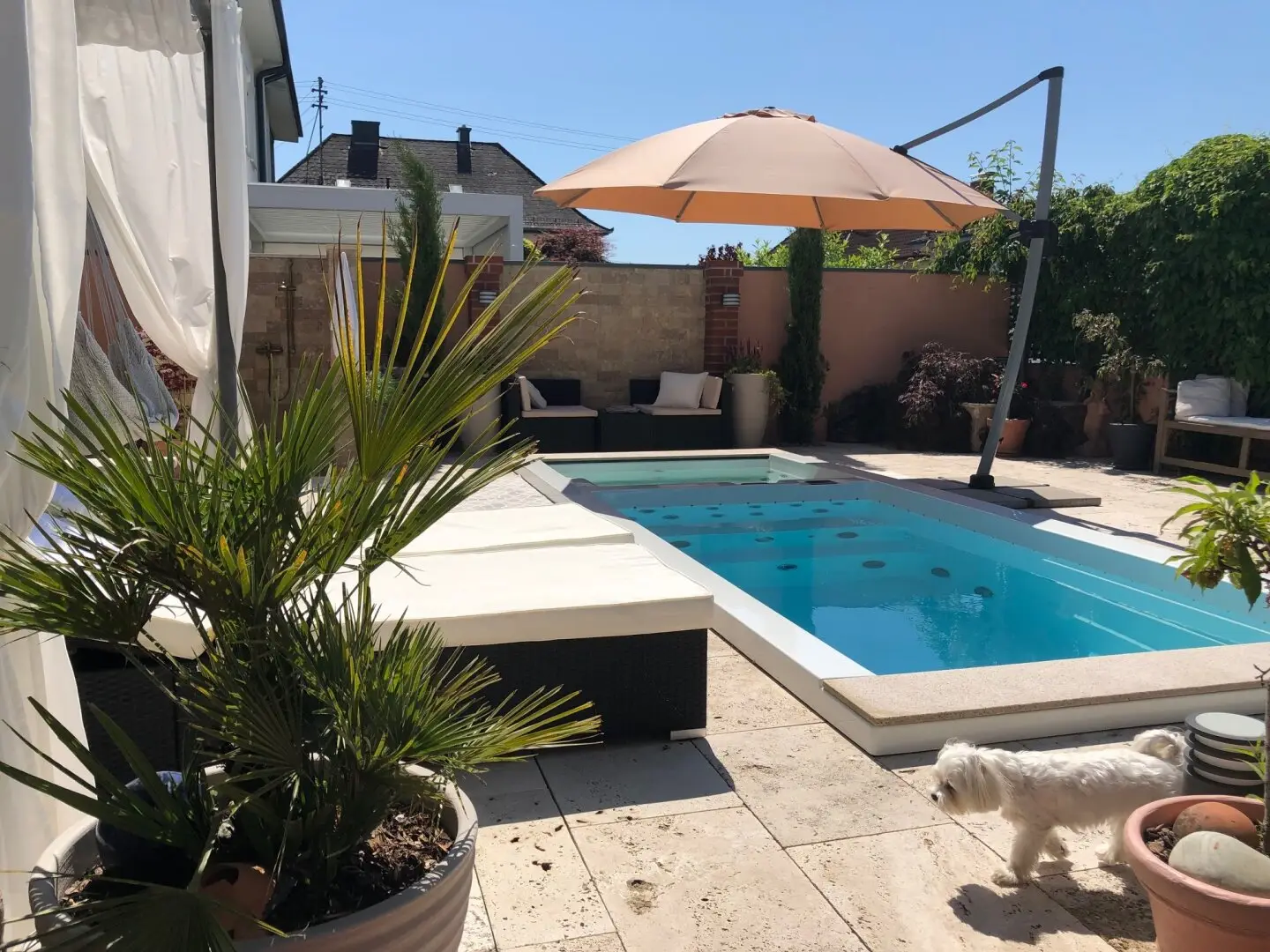 Dream house in Gallneukirchen - 7 rooms, pool, 140m² + 70 cellar/wellness, carport