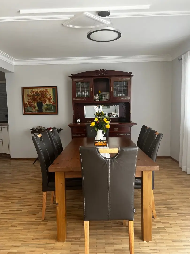 Dream house in Gallneukirchen - 7 rooms, pool, 140m² + 70 cellar/wellness, carport