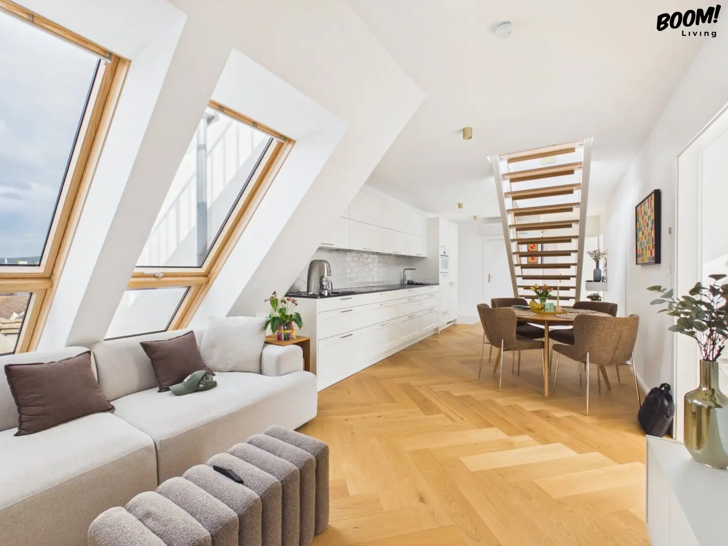 Exclusive penthouse apartment with approx. 27 m² roof terrace & parking space in 1140 Vienna