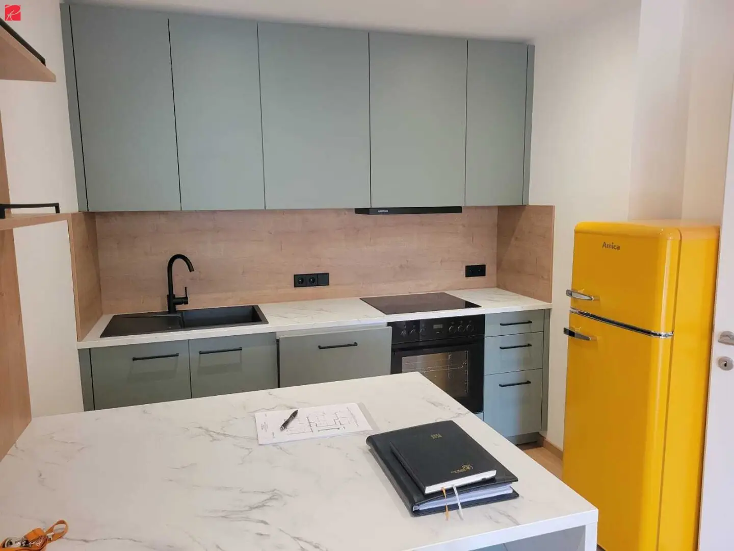First occupancy after complete renovation – only 2 minutes to the University!