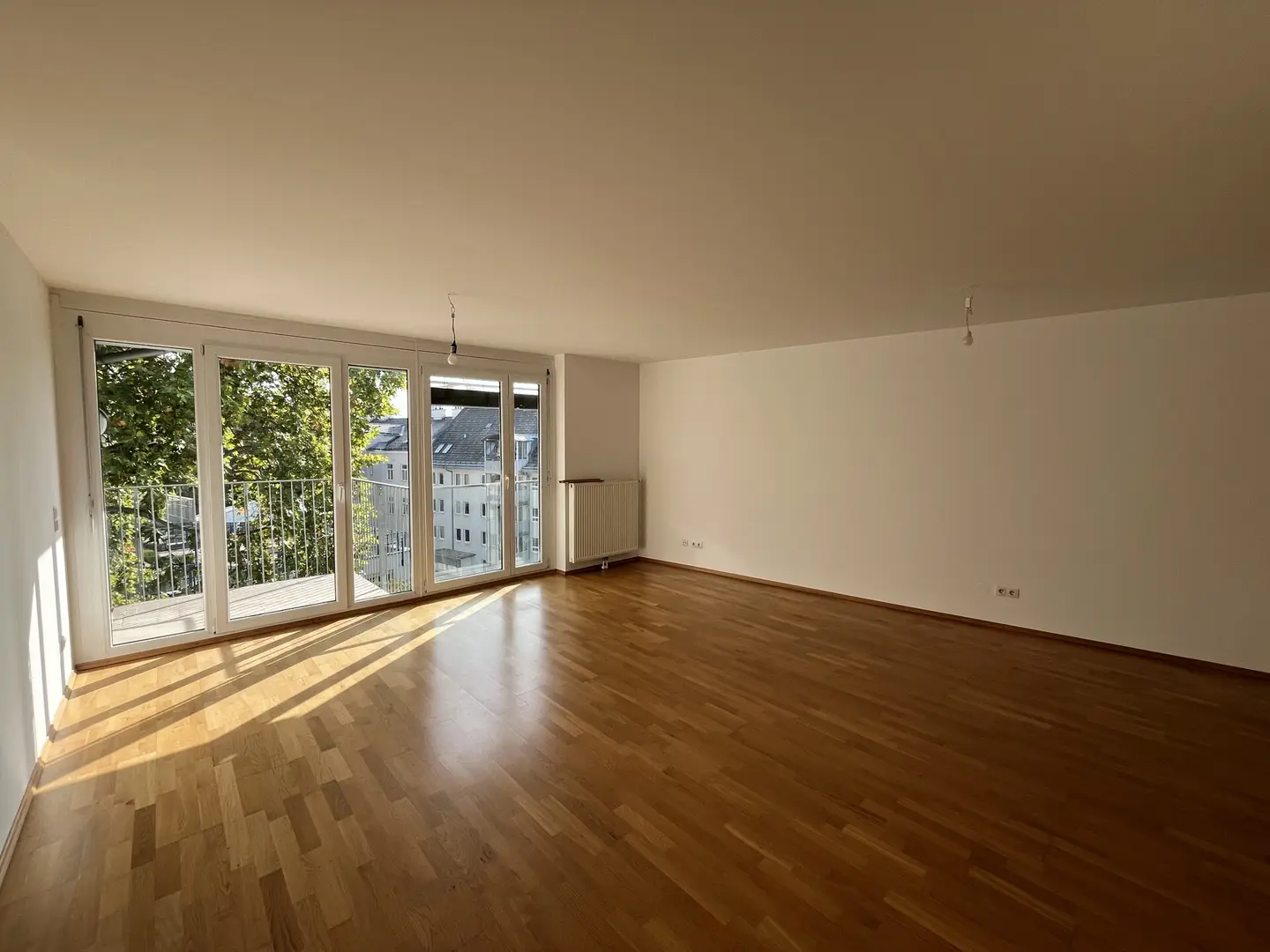 Helle Wohnung mit sonnigem Balkon und Lift