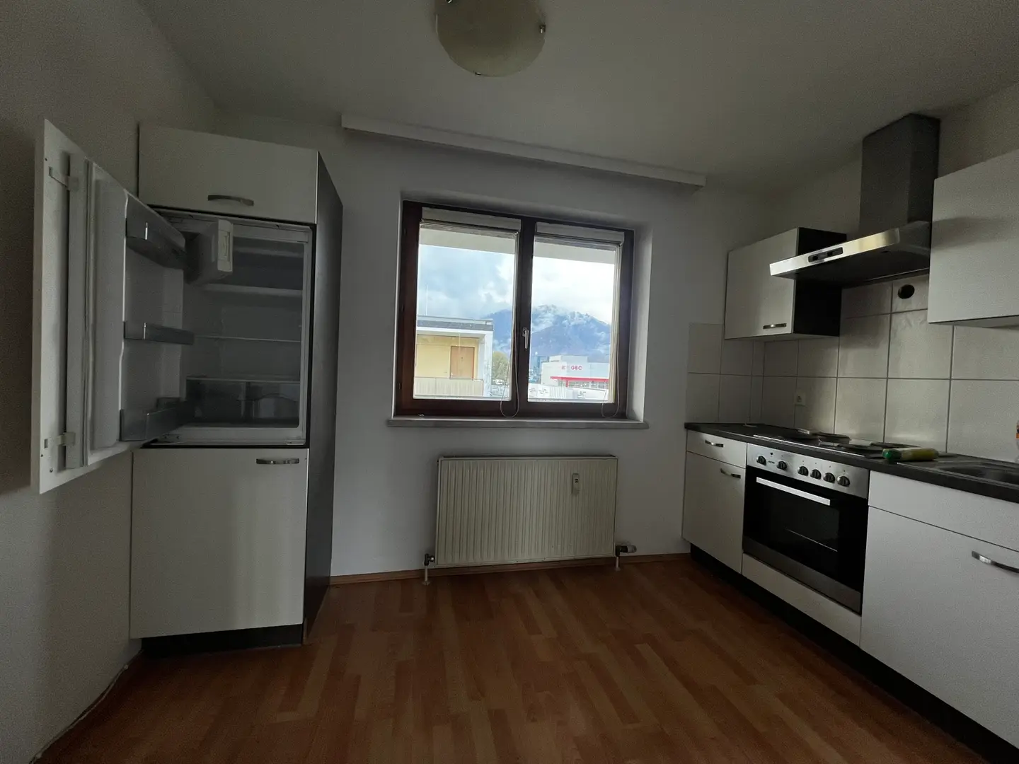 Helle Wohnung mit Balkon und guter Anbindung