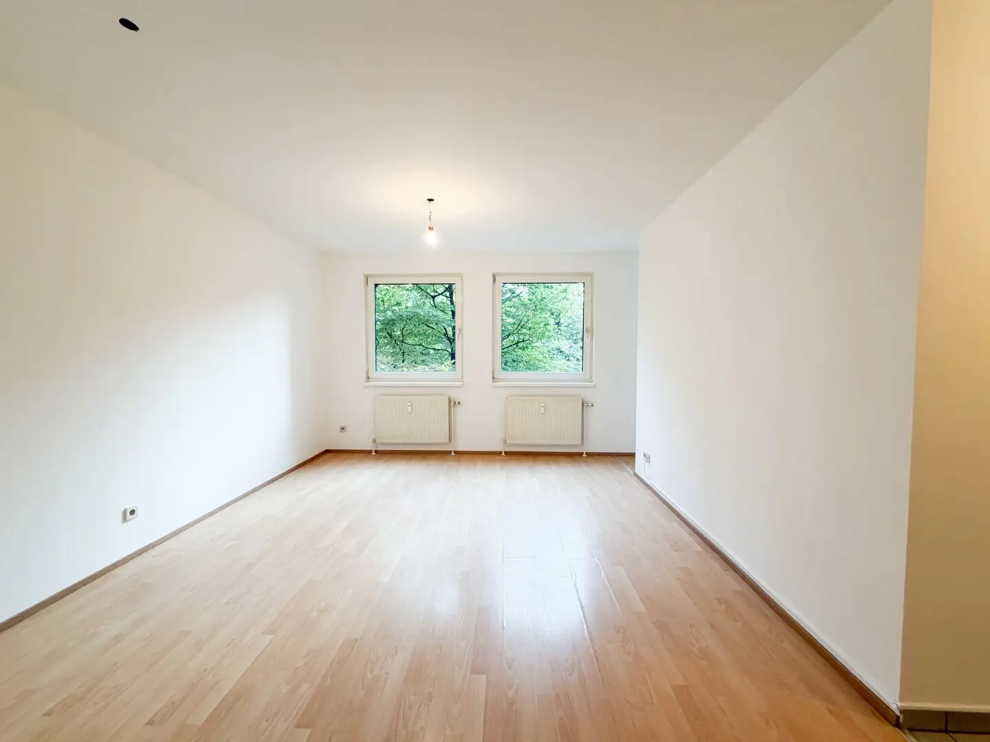 Near Matzleinsdorfer Platz and future U2 station: 2-room with courtyard view