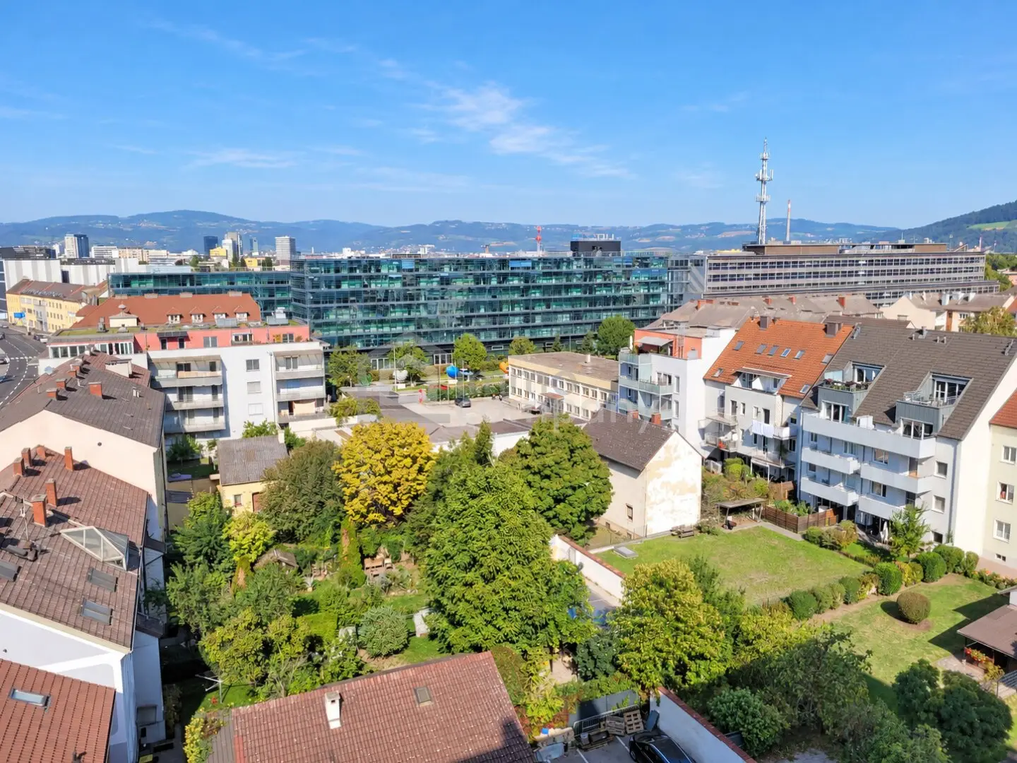Good Views - Your new home: 4 rooms with mountain and city view
