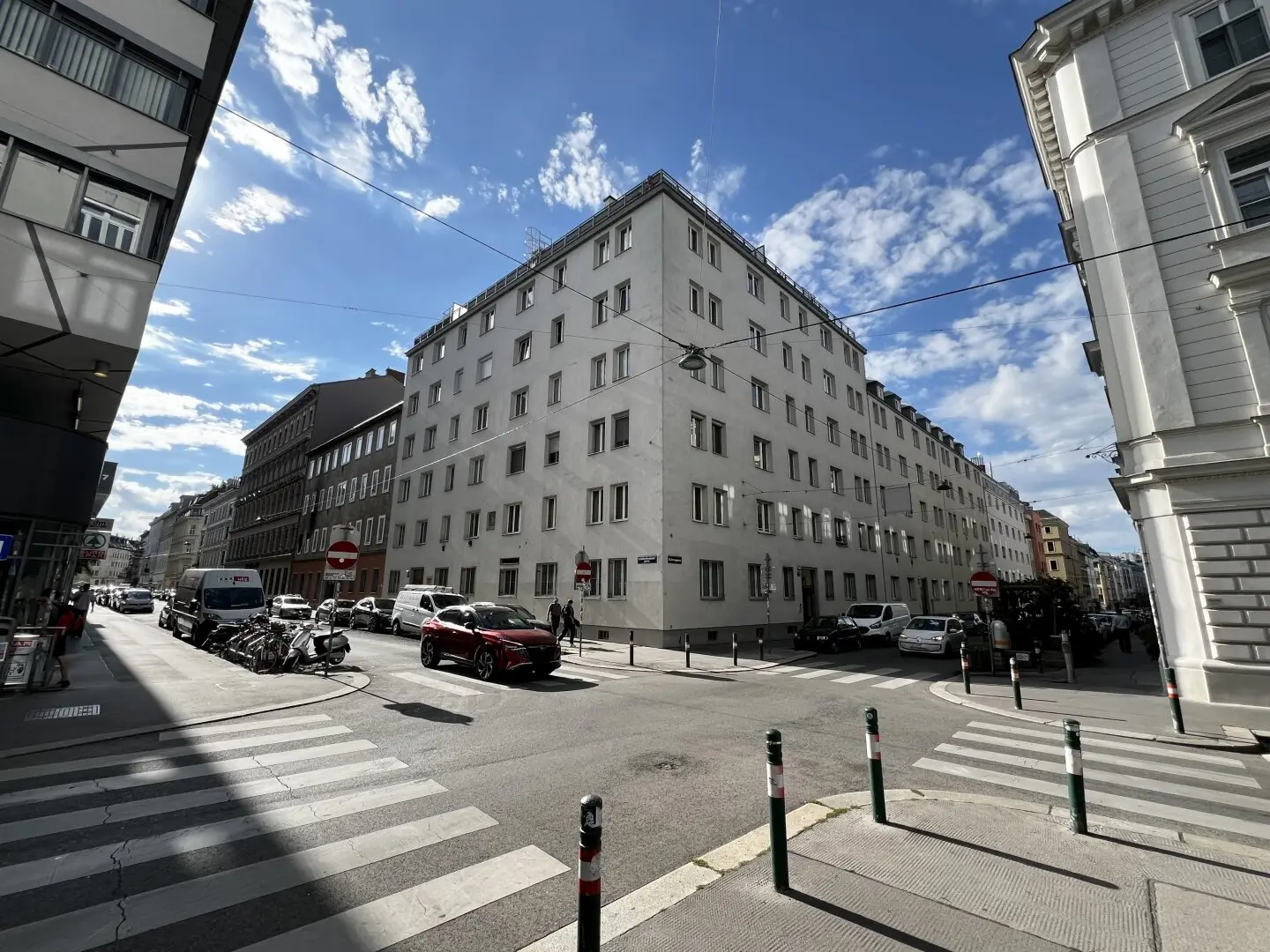 Two-room apartment in need of renovation in Margareten