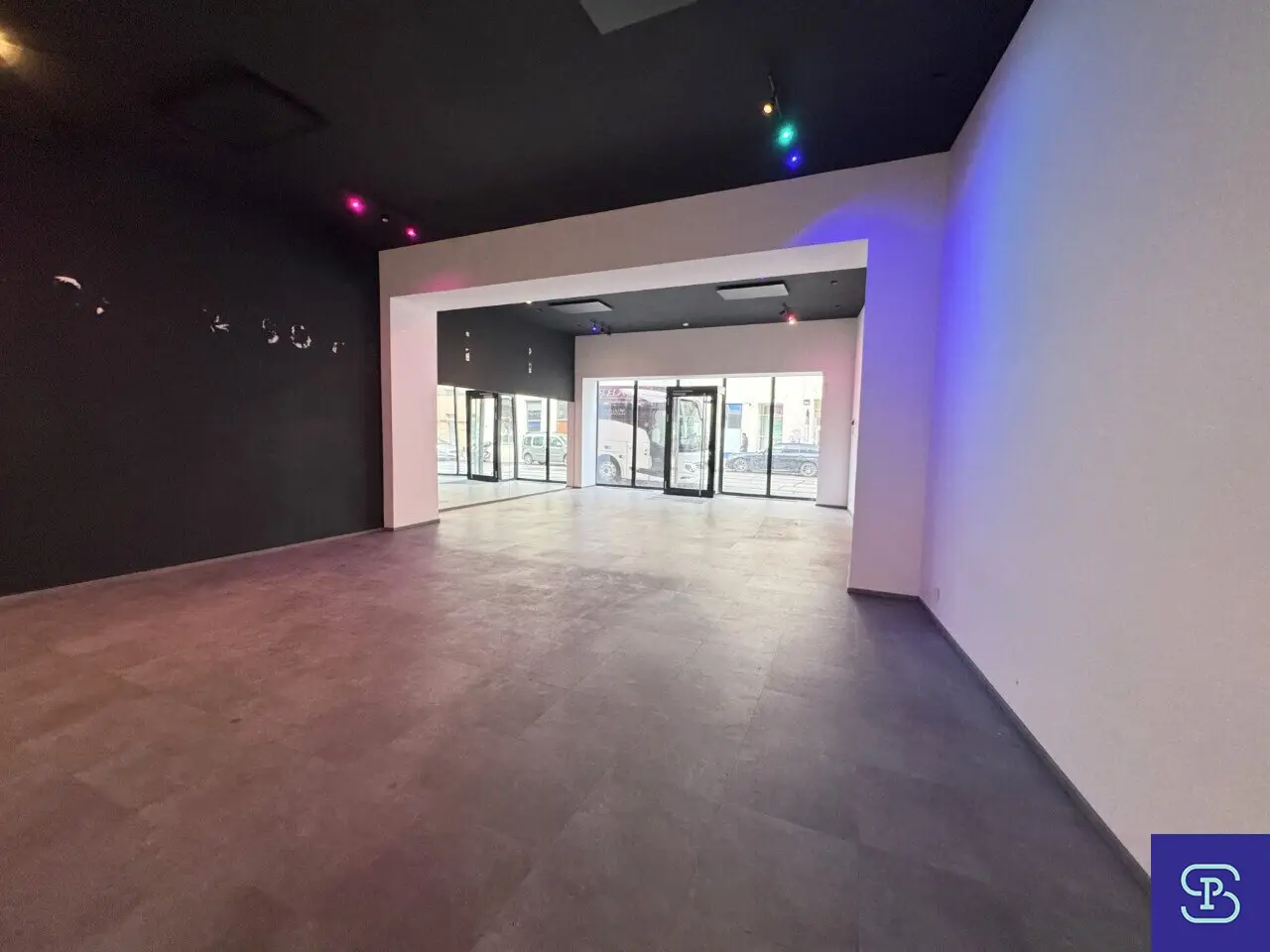 Hernalser Hauptstraße: 85m² Gassenlokal in Frequenzlage - 1170 Wien